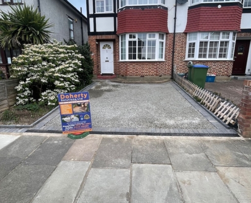 single resin driveway completed in Twickenham
